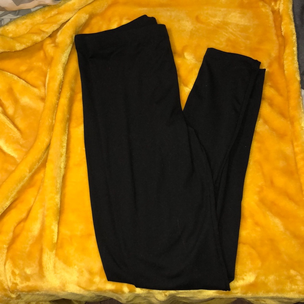 black leggings
